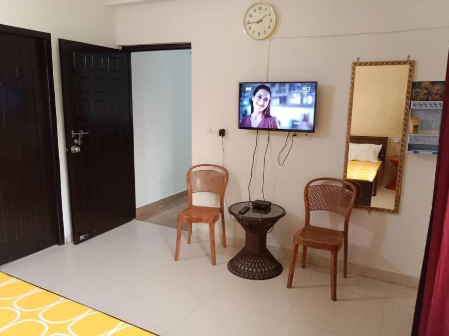 Chandra Lata Home'S At Shri Krishna Sharnam Society Vrindavan Ngoại thất bức ảnh